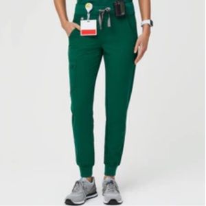 FIGS in HUNTER GREEN- Caterina 1 Pocket Scrub Top & Zamora Pant- Size Small Set